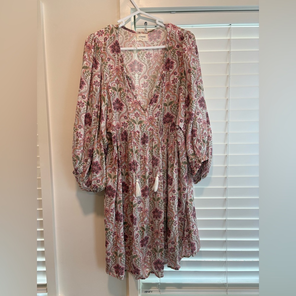 Beautiful lightweight Sonmer floral print summer dress size M